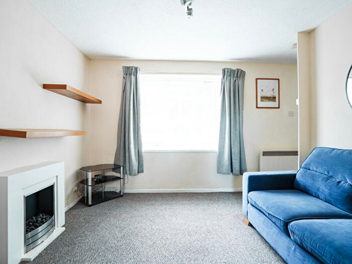 1 Bedroom Flat To Rent In Belle Vue Court #, LS3