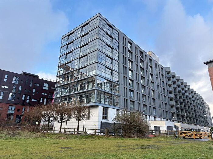 2 Bedroom Flat For Sale In Milliners Wharf, Munday Street, New Islington, M4