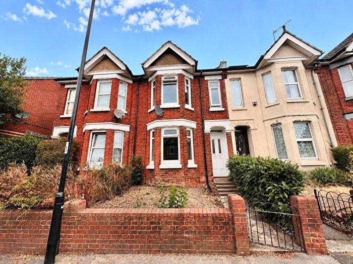3 Bedroom Terraced House For Sale In Romsey Road, Southampton, SO16