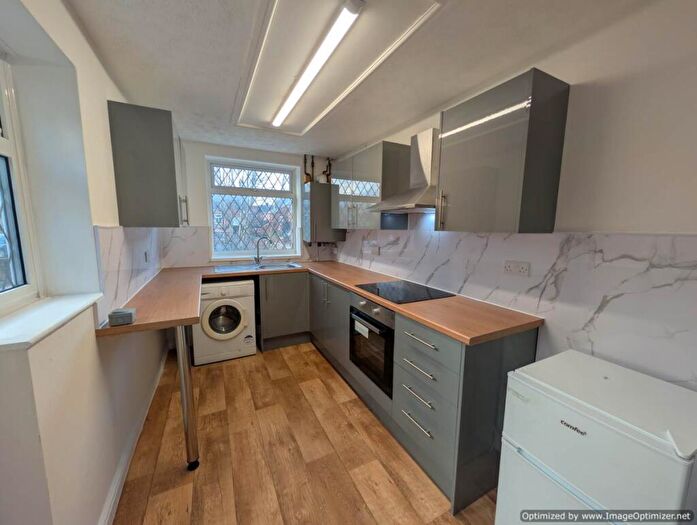 2 Bedroom Flat To Rent In Mill St, CW2