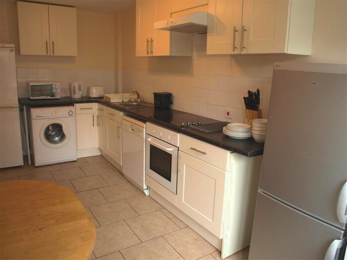 6 Bedroom Terraced House To Rent In Stanway Close, Bath, Somerset BA2