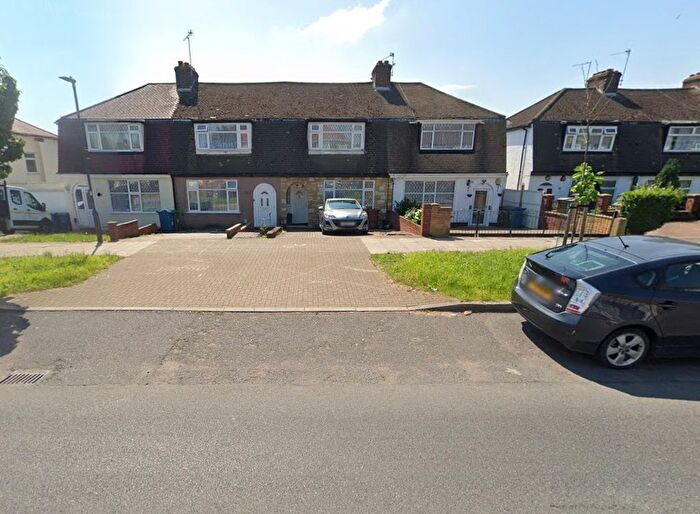 4 Bedroom Semi-Detached House To Rent In Mollison Way, Edgware, Greater London, HA8