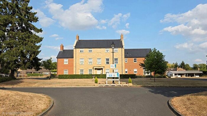 2 Bedroom Flat For Sale In Astrop Grange, Kings Sutton, OX17
