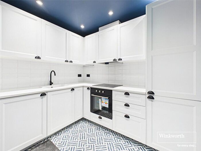 Studio To Rent In London Road, Newbury, Berkshire, RG14