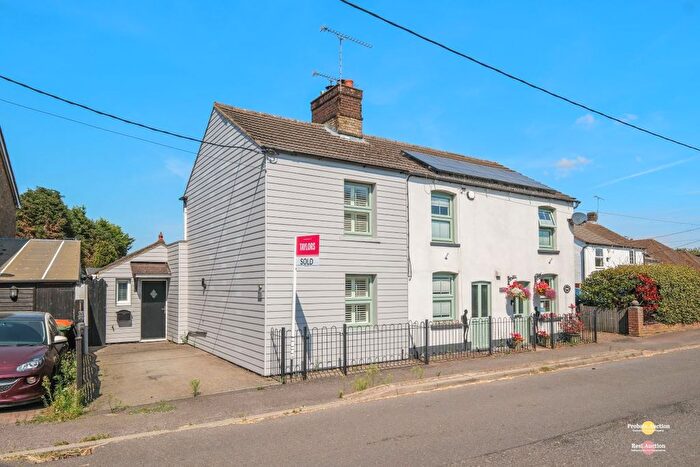 3 Bedroom Semi-Detached House For Sale In Harlington Road, Sundon, Luton, Bedfordshire, LU3