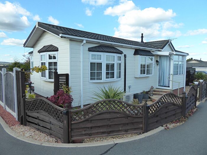 1 Bedroom Mobile/park Home For Sale In Sandy Oaks Village, Lamins Lane, Bestwood Village, Nottingham, NG6
