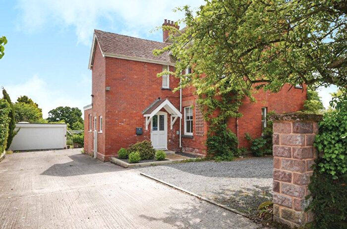 4 Bedroom Detached House For Sale In Topsham, Exeter, EX3