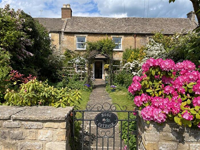 3 Bedroom Cottage For Sale In Lansdowne, Bourton-on-the-Water, GL54