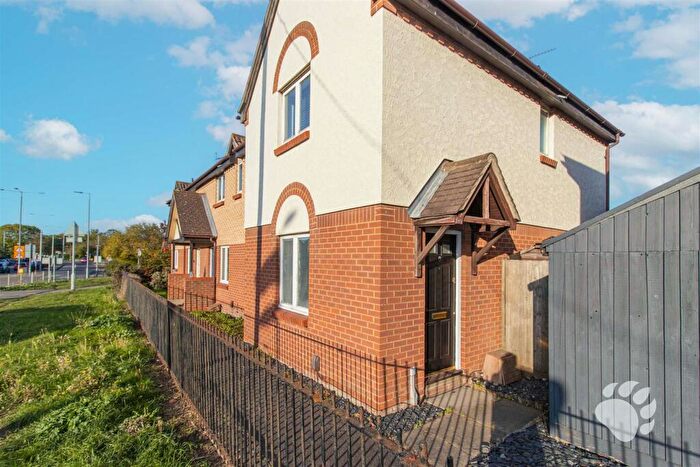 2 Bedroom End Of Terrace House For Sale In Chalice Close, Basildon, SS14