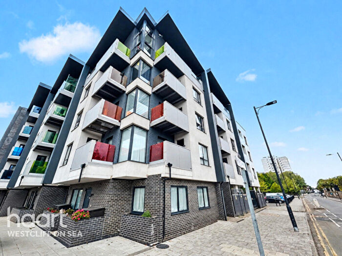 1 Bedroom Apartment For Sale In London Road, Southend-On-Sea, SS1