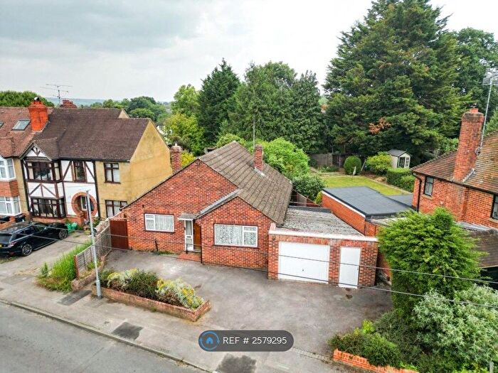3 Bedroom Detached House To Rent In Eastcourt Avenue, Reading, RG6