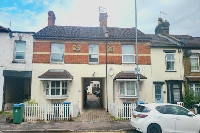 3 Bedroom Property To Rent In Queens Road, Watford, WD17