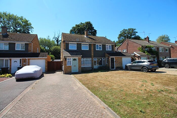 3 Bedroom Semi-Detached House For Sale In Darwin Drive, Tonbridge, TN10
