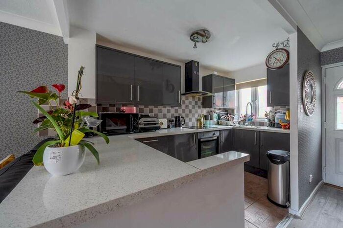 2 Bedroom Terraced House To Rent In Keats Close, South Wimbledon, SW19