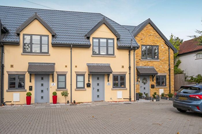 2 Bedroom Terraced House For Sale In Fernbank Road, Ascot, SL5