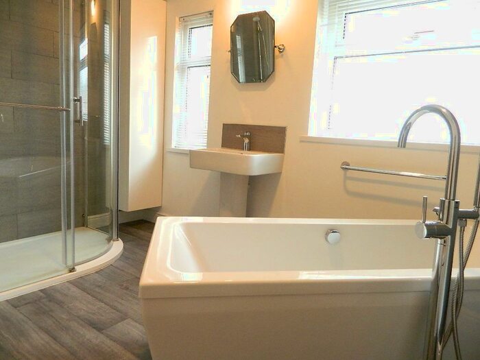 3 Bedroom Terraced House To Rent In Jetson Street, Manchester, M18