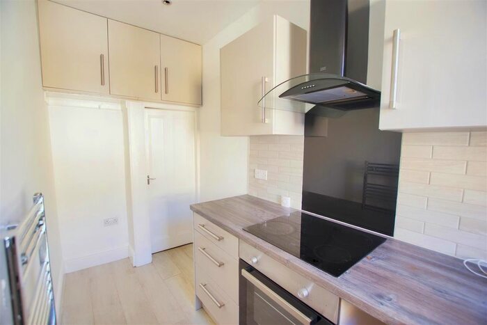 2 Bedroom Property To Rent In Bath Street, Elland HX5