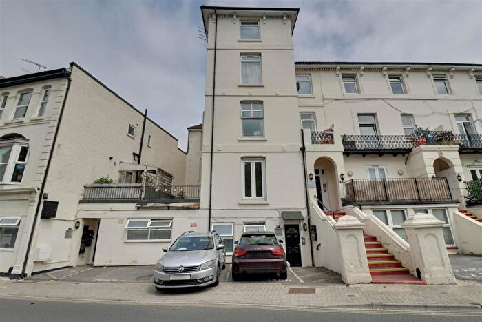 2 Bedroom Flat For Sale In Clarendon Road, Southsea, PO4