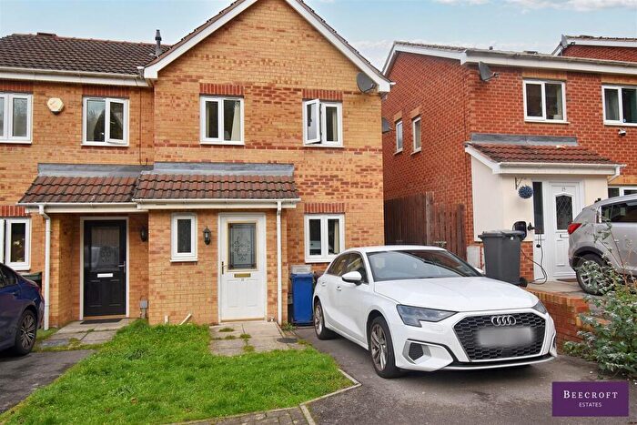 3 Bedroom Town House For Sale In Ravenna Close, Barnsley, S70