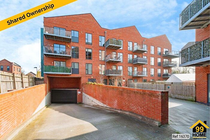 2 Bedroom Flat For Sale In Millstream House, West Drayton, UB7