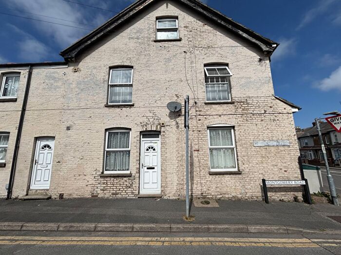 1 Bedroom Flat To Rent In Canterbury Street, London, ME7