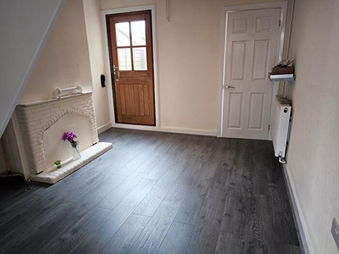 2 Bedroom Terraced House To Rent In Bedroom Terraced Property, Queens Park, Bedford, MK40