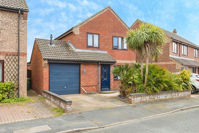 3 Bedroom Detached House For Sale In Arlington Close, Attleborough, Norfolk, NR17