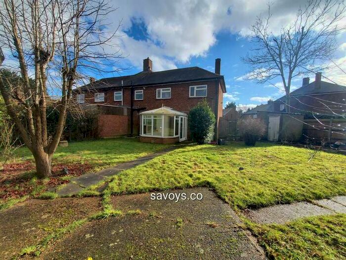 4 Bedroom Semi-Detached House To Rent In Edwyn Close, Barnet, EN5