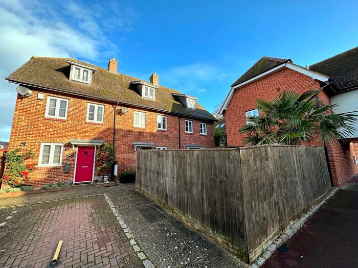 3 Bedroom End Of Terrace House To Rent In St. Anne's Mews, Wantage, Oxfordshire, OX12