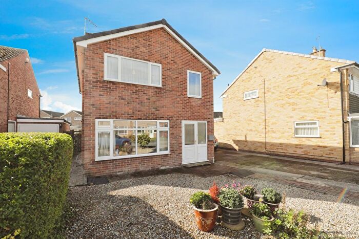 3 Bedroom Detached House For Sale In Coppice Close, Haxby, York, YO32