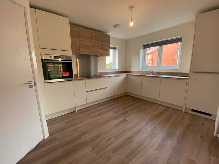 3 Bedroom Property To Rent In Munday Lane, Warwick, CV34