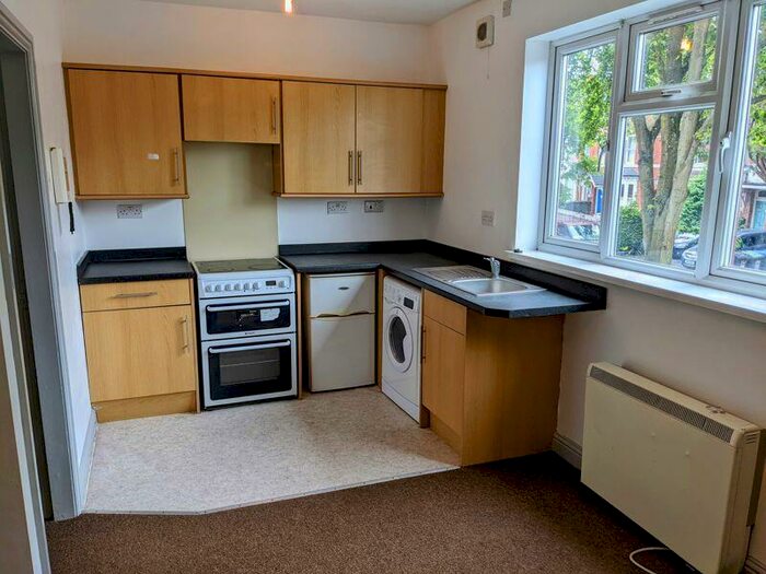 1 Bedroom Flat To Rent In Poplar Avenue, Edgbaston, Birmingham, B17