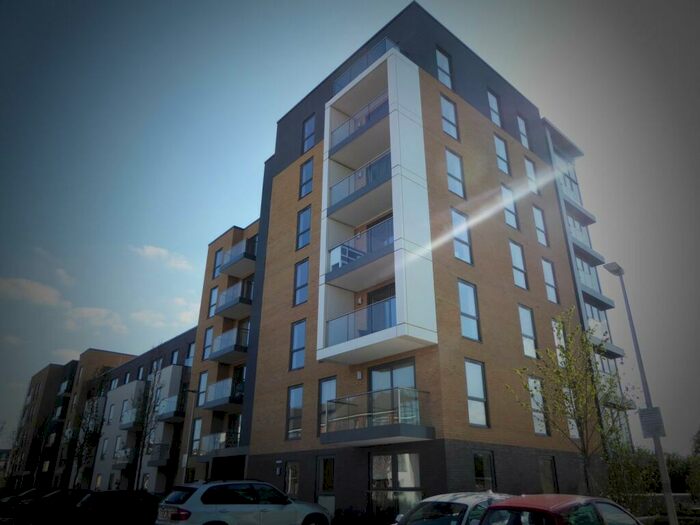 2 Bedroom Apartment To Rent In Cygnet House, Drake Way, Reading, RG2
