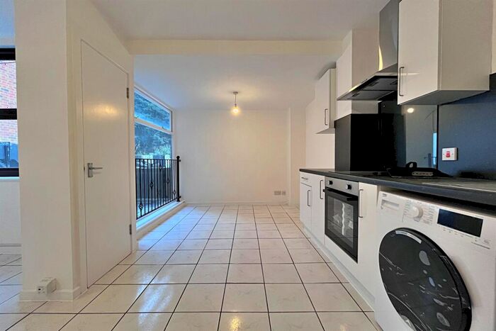 4 Bedroom Property To Rent In Bournemouth, BH1