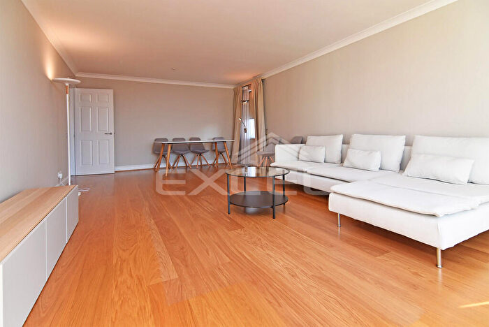 2 Bedroom Apartment To Rent In Abbey Road, St Johns Wood, London, NW8