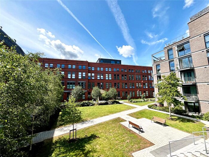 2 Bedroom Apartment To Rent In Bedminster, Regent House, BS3