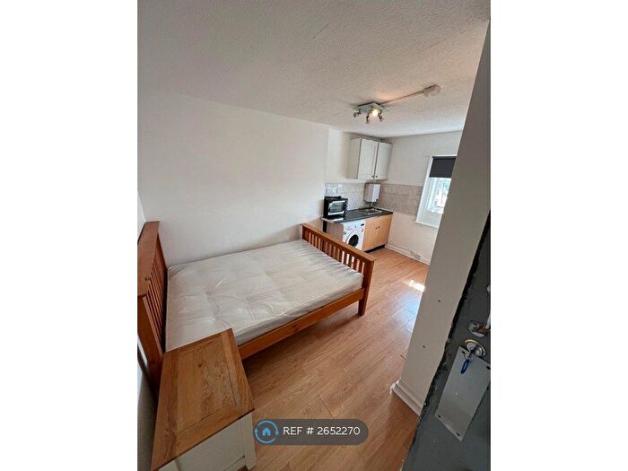 Studio To Rent In London Road, Croydon, CR0