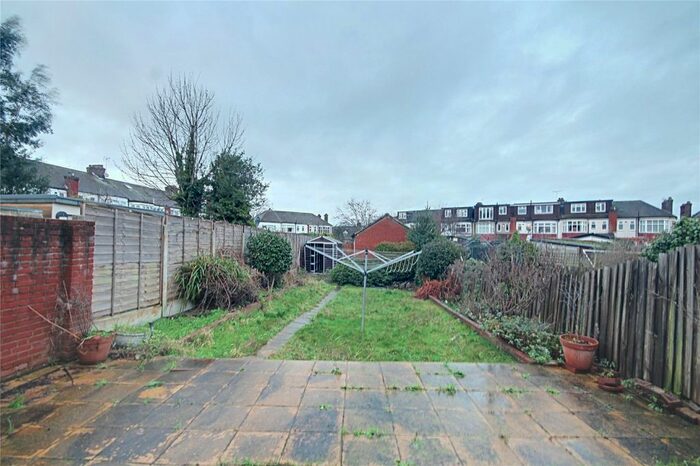 4 Bedroom End Of Terrace House To Rent In Laburnum Gardens, London, N21