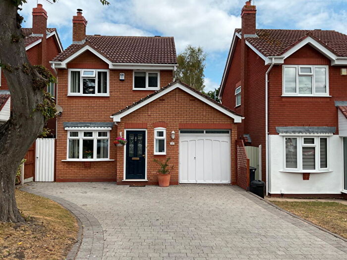 3 Bedroom Detached House For Sale In Poplar Crescent, Norton, Stourbridge, DY8