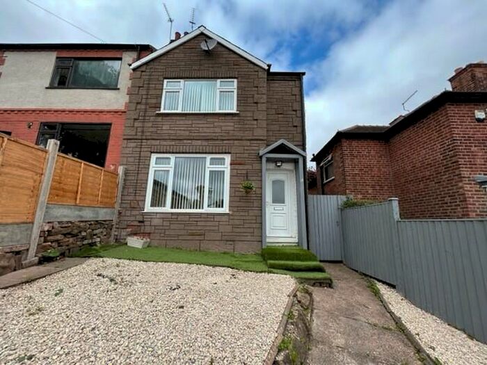 2 Bedroom House To Rent In Lees Road, NG3