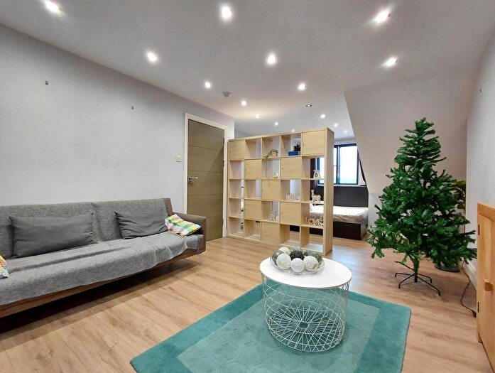 2 Bedroom Flat To Rent In Dudden Hill Lane, Dollis Hill, NW10