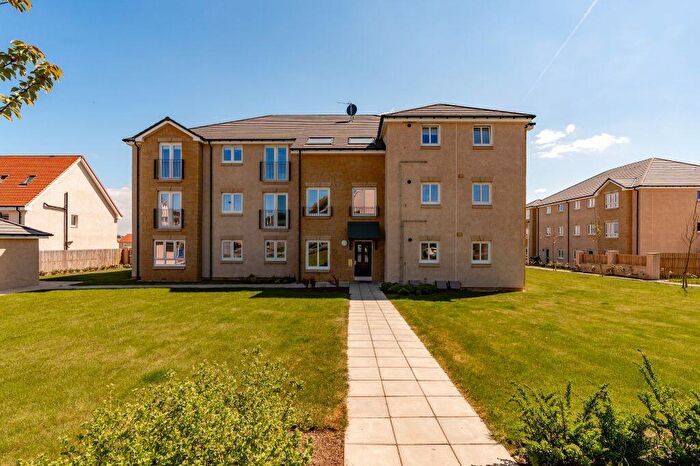 2 Bedroom Flat For Sale In Dentylion Park, Bilston, Midlothian, EH25