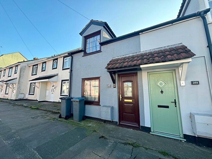 2 Bedroom Cottage To Rent In High Street Walton, Felixstowe, IP11
