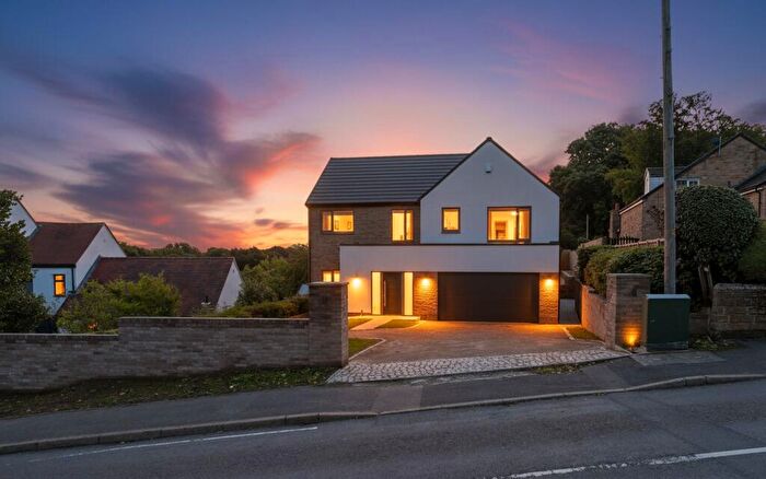 4 Bedroom Detached House For Sale In Ashover Road, Old Tupton, S42