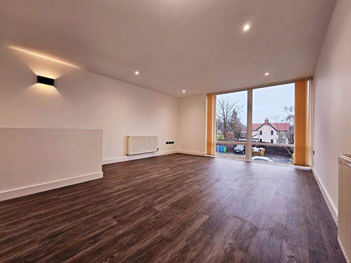 2 Bedroom Town House To Rent In Glen Morag Gardens, Rochdale, OL11