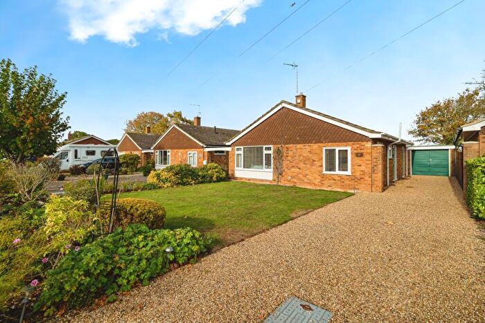 2 Bedroom Bungalow For Sale In Two Saints Close, Hoveton, Norwich, NR12
