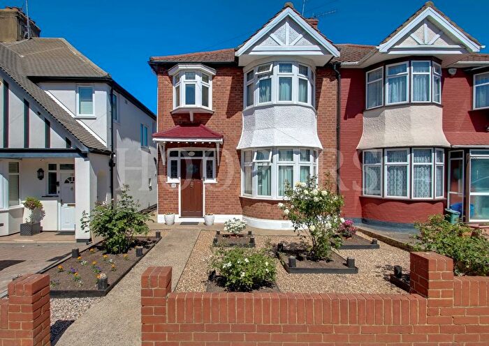 3 Bedroom Semi Detached House For Sale In Chartley Avenue, London, NW2