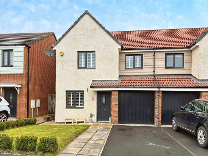 3 Bedroom Semi Detached House For Sale In Swallow Drive, Newcastle Upon Tyne, NE27