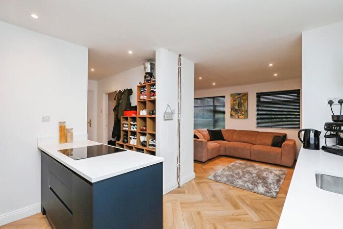 3 Bedroom Detached House For Sale In Birchfield Gardens, Mulbarton, Norwich, NR14