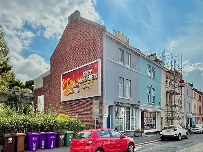 2 Bedroom Flat To Rent In West Hoe Road, Plymouth, PL1